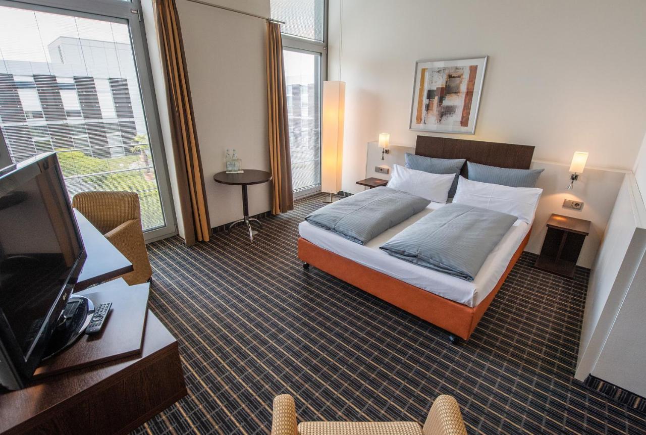 Livenwork Hotel & Coworking Gvz Ingolstadt Bagian luar foto