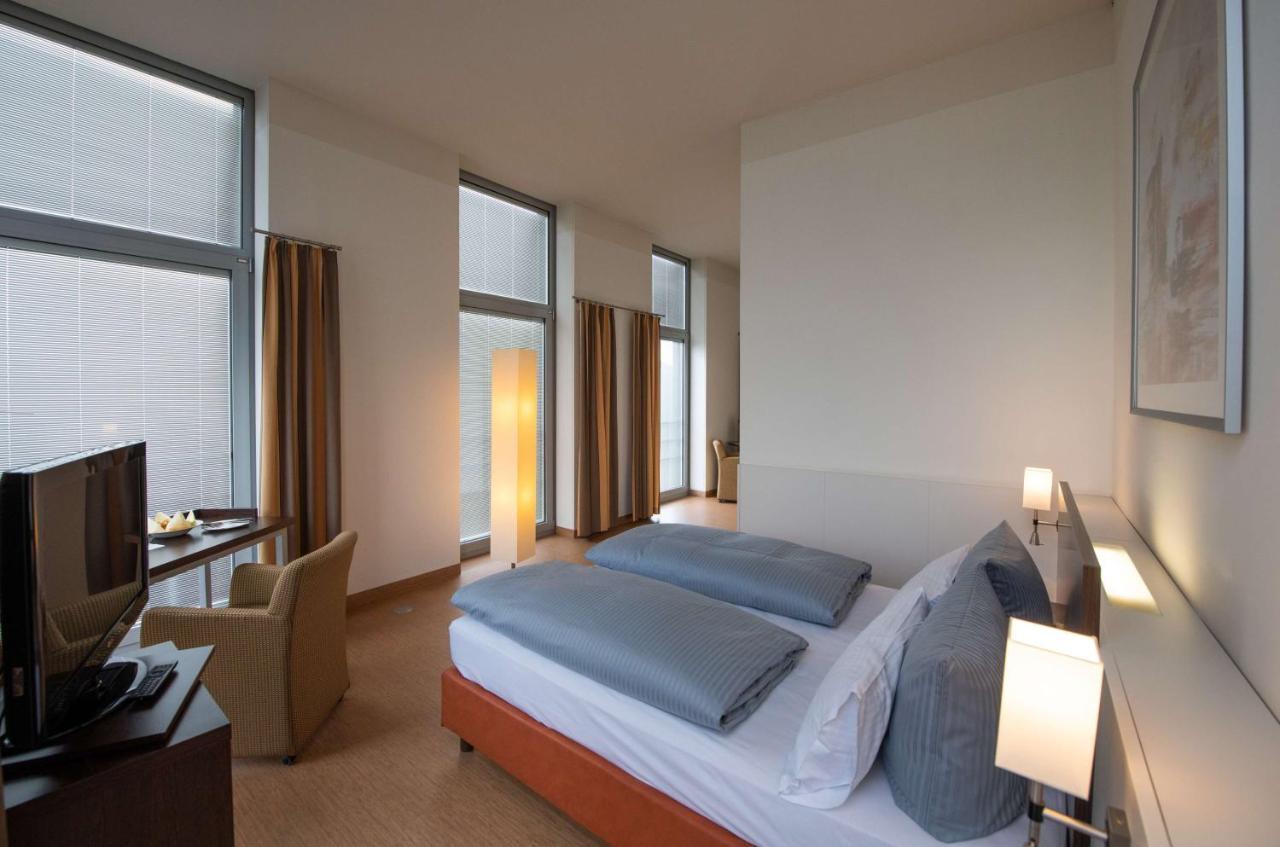 Livenwork Hotel & Coworking Gvz Ingolstadt Bagian luar foto