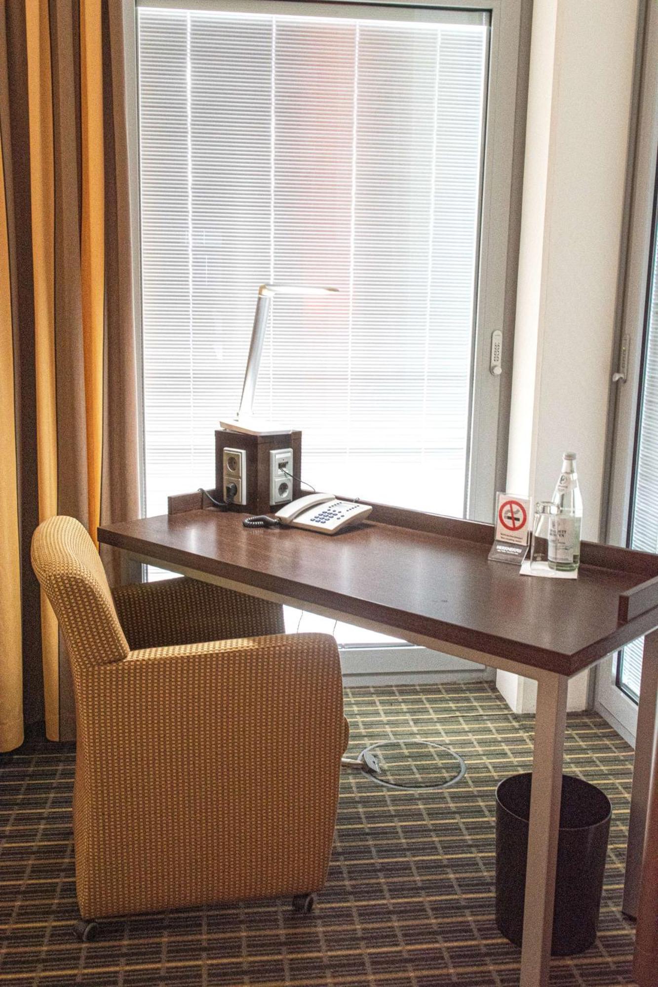 Livenwork Hotel & Coworking Gvz Ingolstadt Bagian luar foto