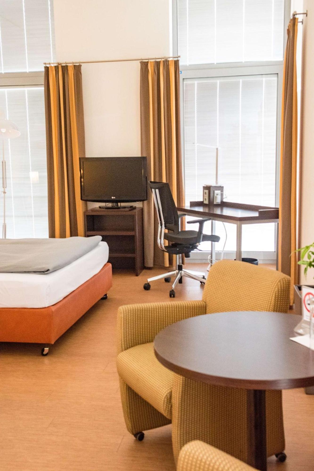 Livenwork Hotel & Coworking Gvz Ingolstadt Bagian luar foto